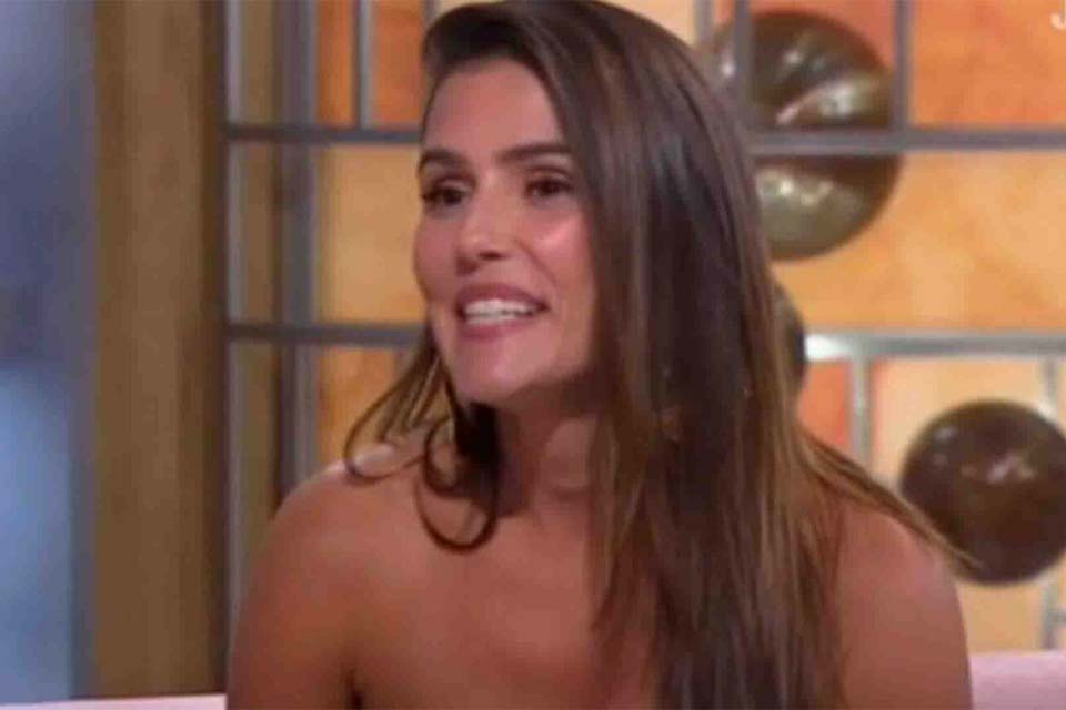 Deborah Secco rebate críticas sobre traições no passado: 'Me julgam enquanto fazem escondido'