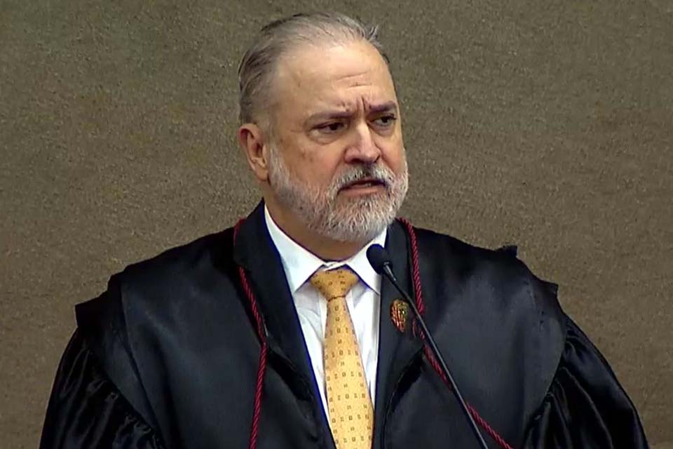 Aras faz último discurso no STF como procurador-geral da República