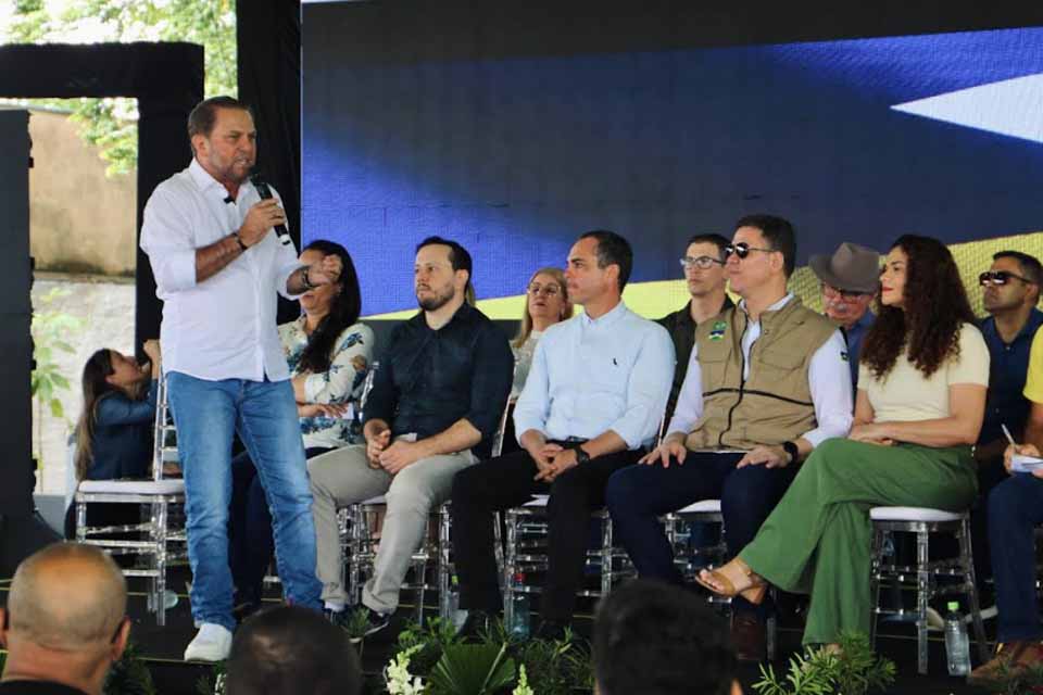 Deputado Cirone Deiró participa da abertura do ano letivo em Vilhena e reforça compromisso com a educação