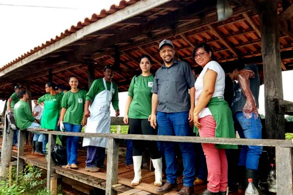 Produtores rurais de Rolim de Moura concluíram curso teórico e prático de inseminação artificial em bovinos le - Rondônia Dinâmica
