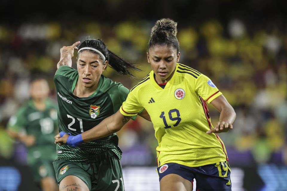 Copa América feminina: Colômbia se isola na liderança do Grupo A