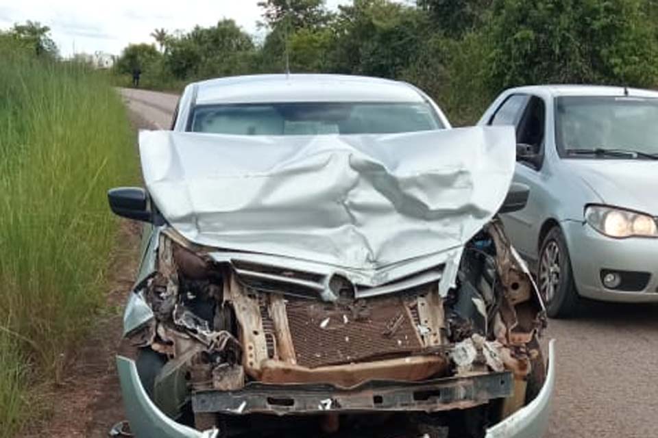 Colisão entre carro e caminhão deixa Servidoras de Rolim de Moura feridas