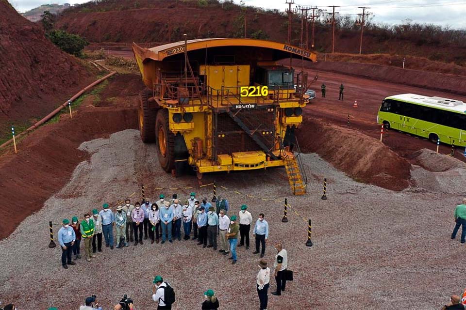 Vice-presidente visita a Amazônia na companhia de embaixadores