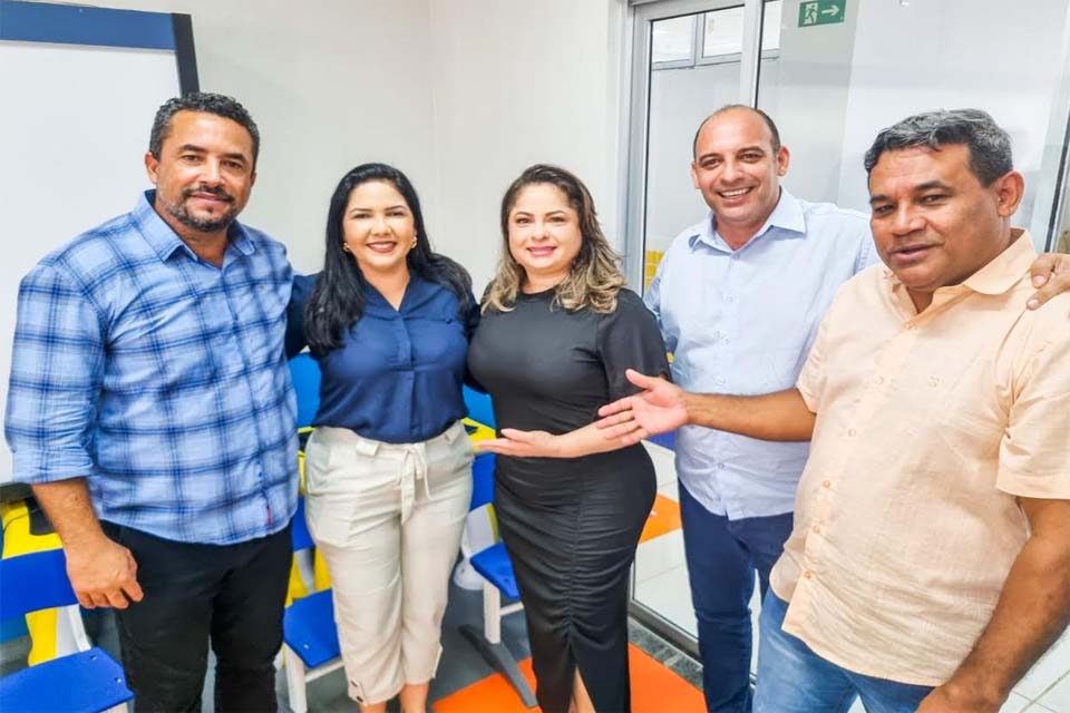 Deputada Federal Cristiane Lopes se reúne com o prefeito de Ji-Paraná e participa de entrega de obras