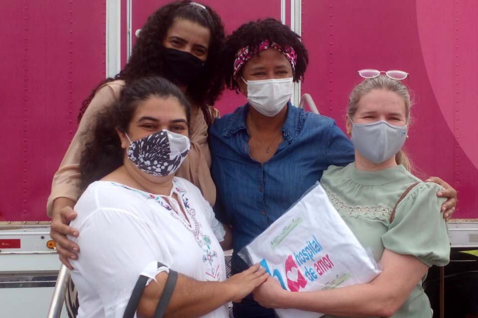 3ª etapa do Projeto “Entre Linhas, tesouras e máscaras, costurando solidariedade” entrega lençóis e máscaras à comunidade