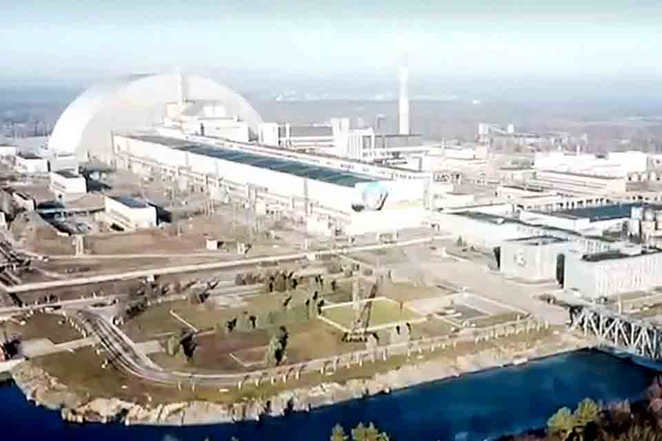 Ataque russo à maior central nuclear da Europa provoca incêndio