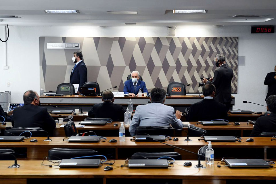 Senadores questionam composição da CPI da Pandemia