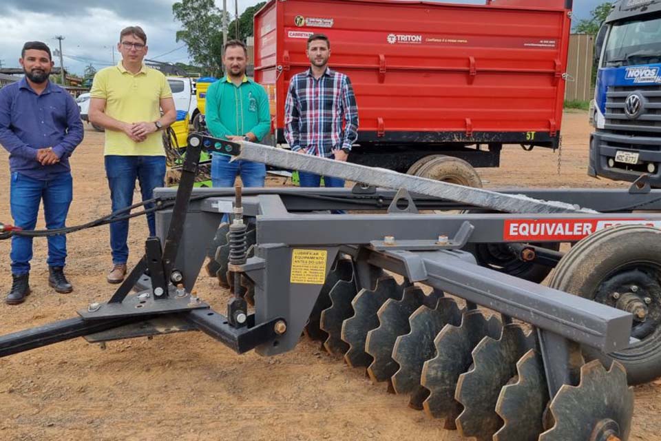 Associação rural da Linha 608 também é contemplada com implementos agrícolas