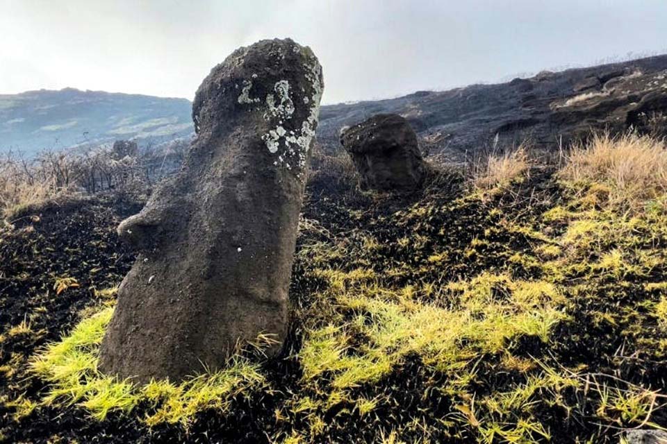 Incêndio causa dano 'irreparável' a estátuas da Ilha de Páscoa