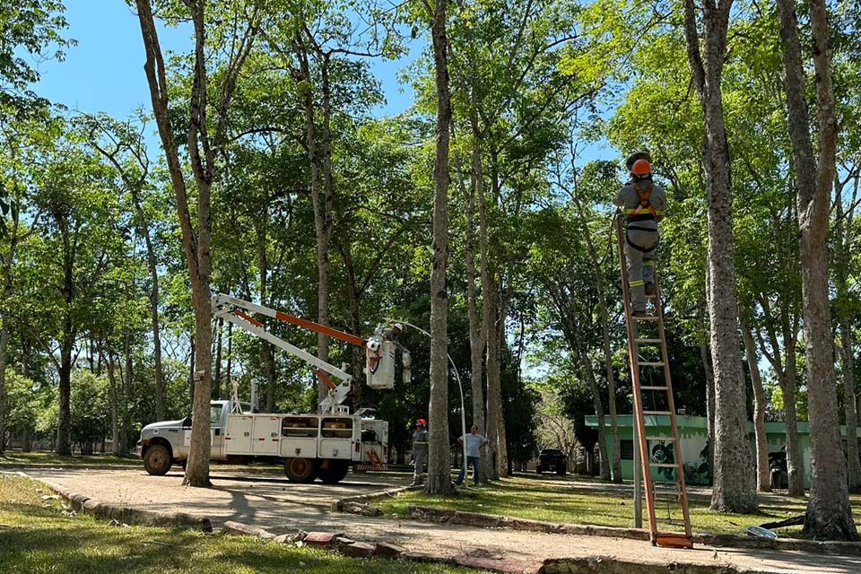 Parque Circuito começa a receber instalação de luminárias de LED pela Prefeitura de Porto Velho