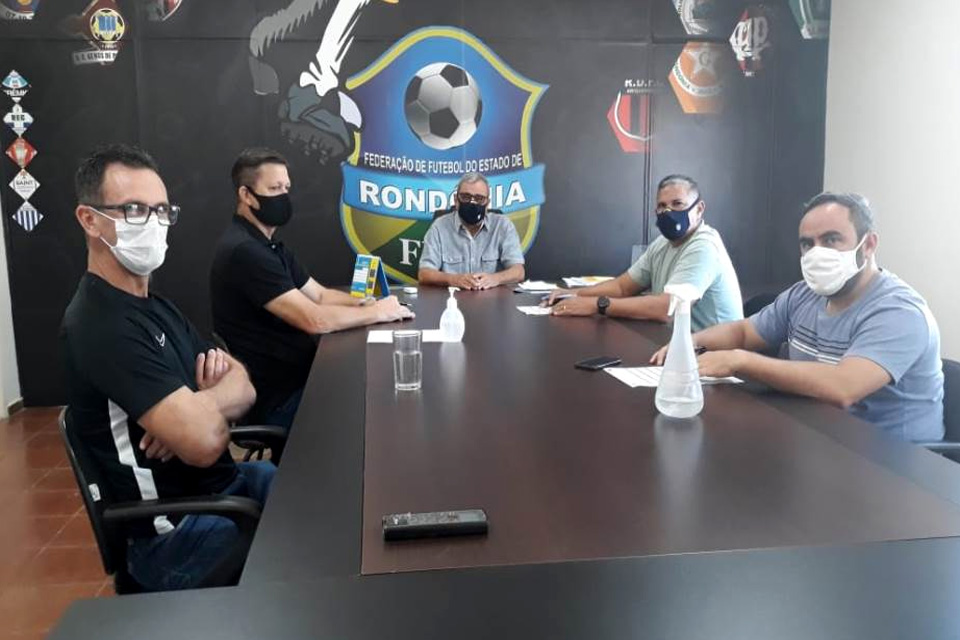 Dirigentes da Amec visitam à Federação de Futebol do Estado de Rondônia