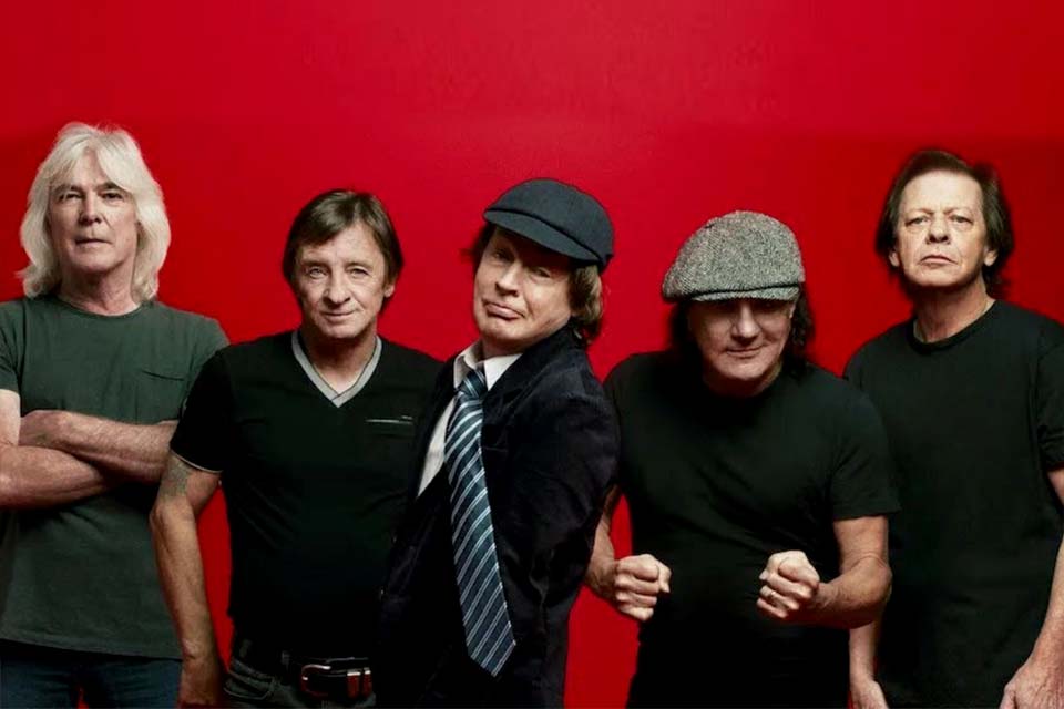 AC/DC se apresentará no Brasil em 2024, afirma jornalista