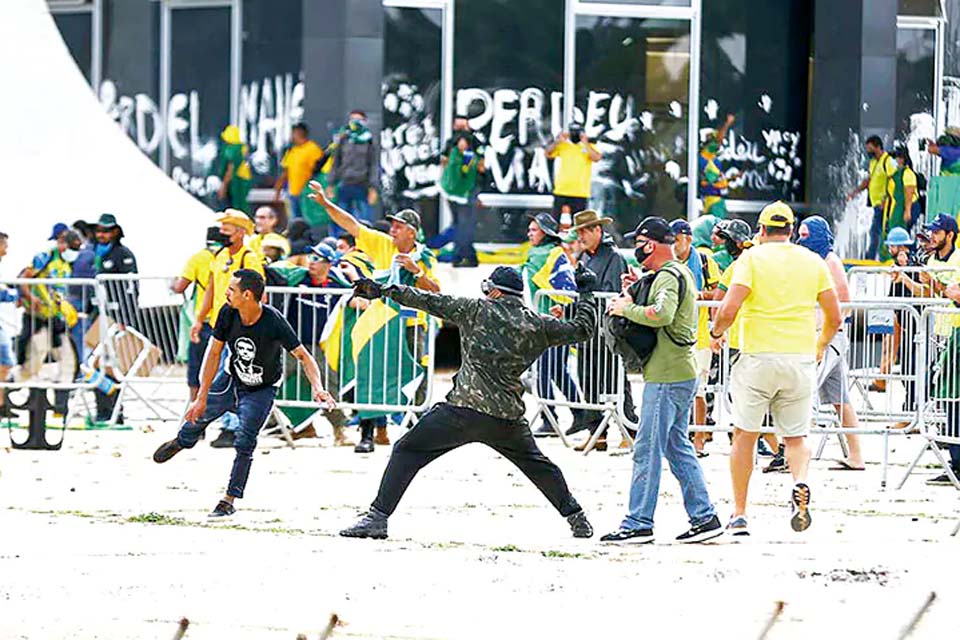 STF começa a julgar nesta segunda 70 denúncias sobre atos golpistas