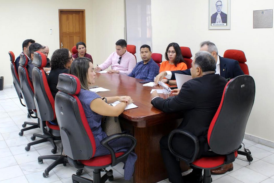 Em reunião na Justiça Federal, Comissão de Direito Agrário debate situação do Projeto de Assentamento Florestal Jequitibá