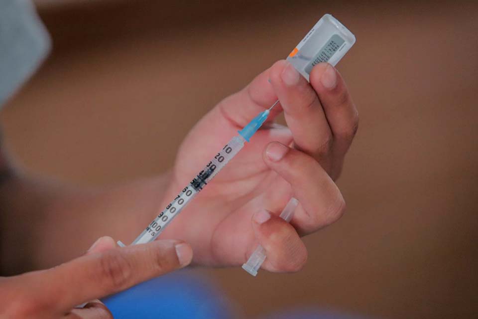 Unidades de Saúde ofertam 4ª dose de reforço da vacinação contra a covid-19