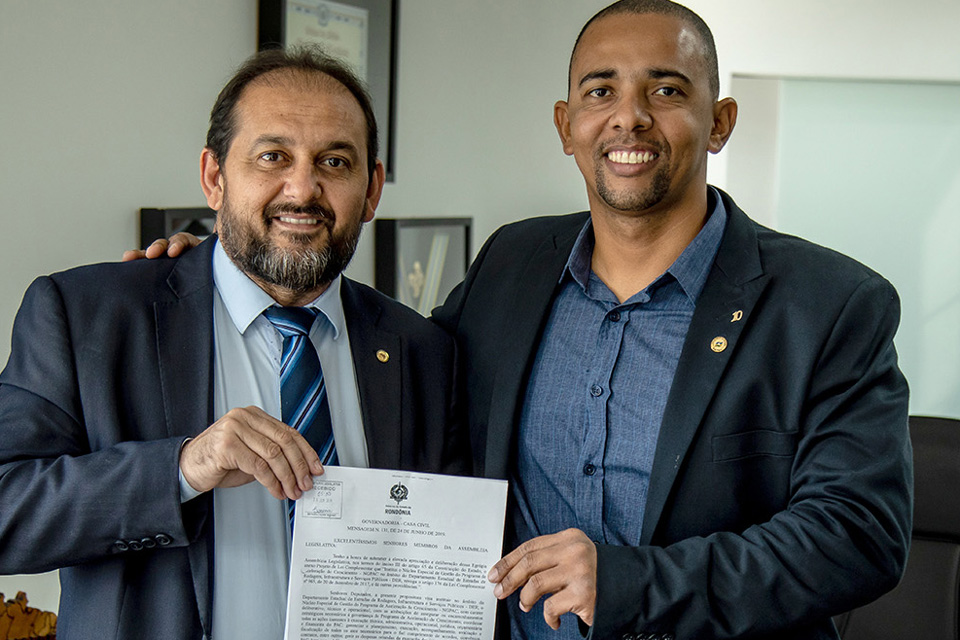 Laerte Gomes e deputado Jhony Paixão atuam em conjunto para salvar obra do esgotamento sanitário de Ji-Paraná