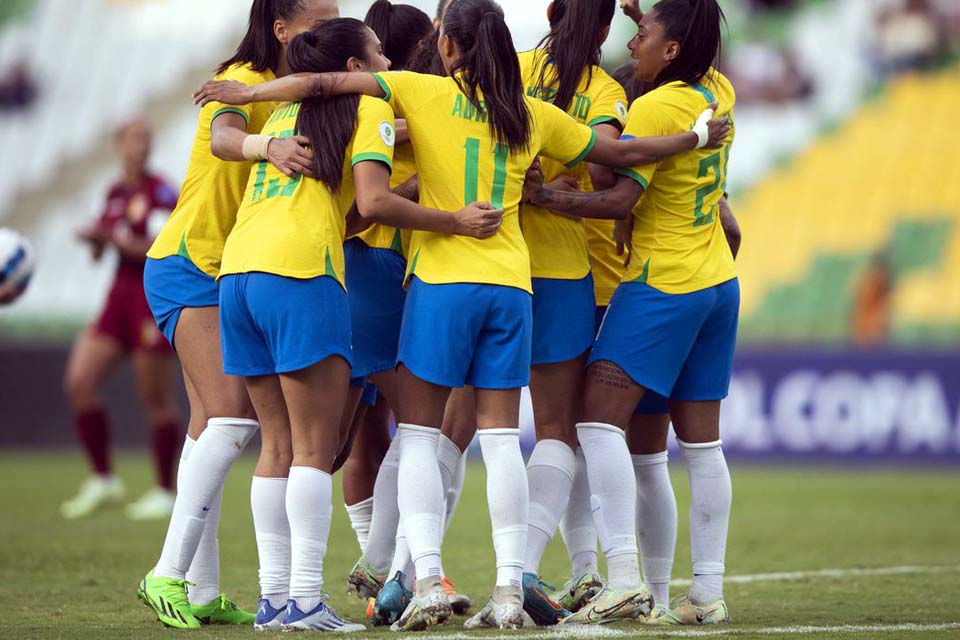 Seleção encara Colômbia em busca do 8º título da Copa América Feminina