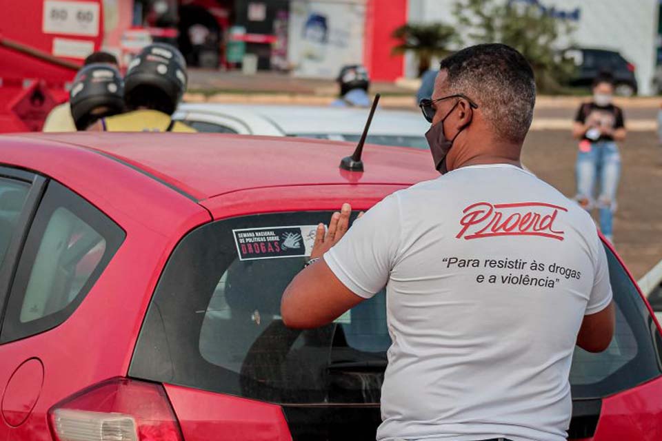 Pit stop e adesivaço marcam abertura da Semana Nacional de Políticas Públicas sobre Drogas em Porto Velho