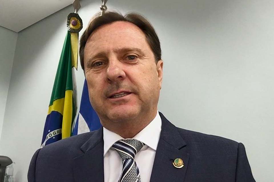 Bancos públicos devem ajudar pequenas e microempressas, defende senador Acir Gurgacz