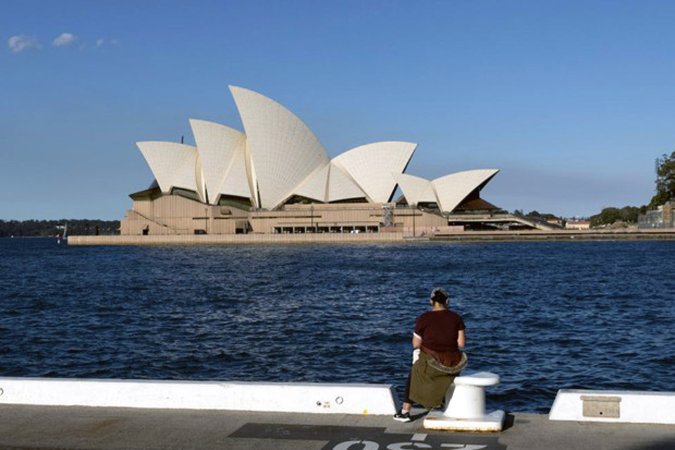 Covid: Austrália tem recorde de casos, mas mantém abertura econômica