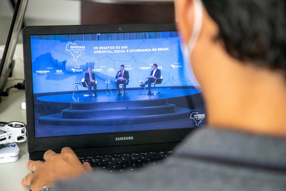 Evento reúne representantes da indústria para tratar de temas ambientais e sociais