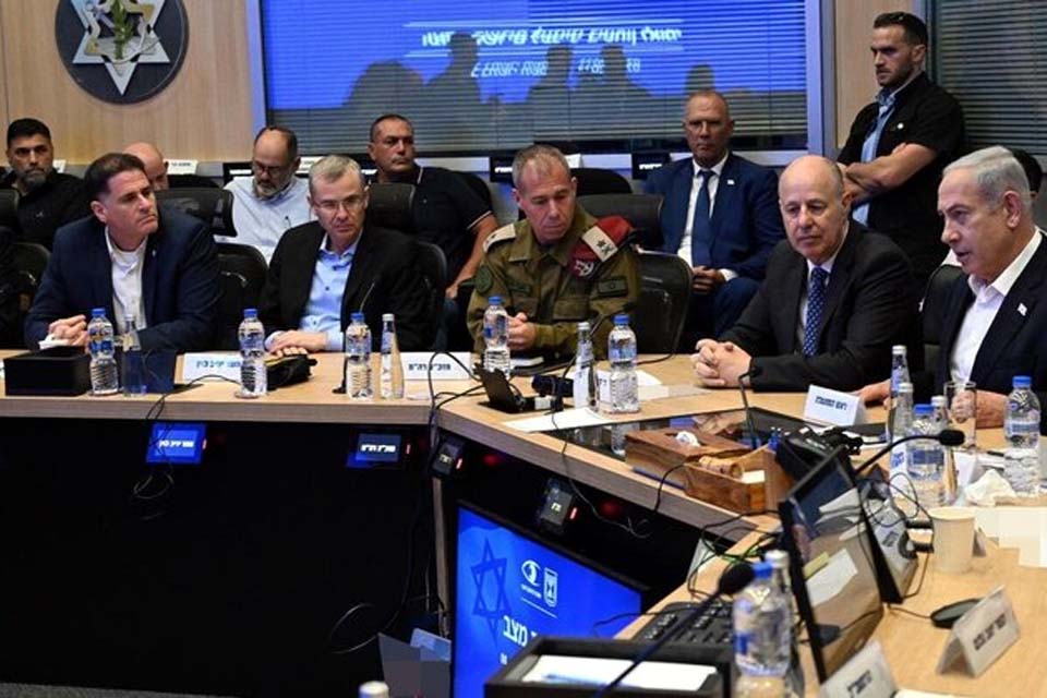 'Estamos em guerra e vamos vencer', diz primeiro-ministro de Israel