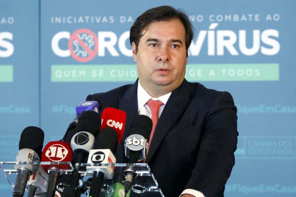 Rodrigo Maia diz que portaria sobre aborto legal é inconstitucional