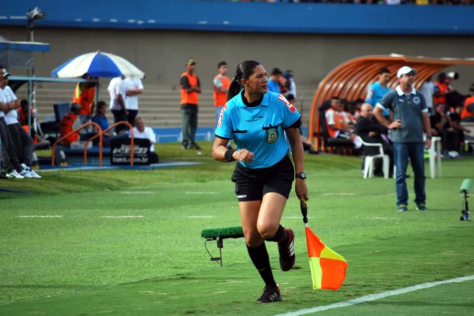 Árbitra assistente de Rondônia está entre os cinco melhores do Brasil