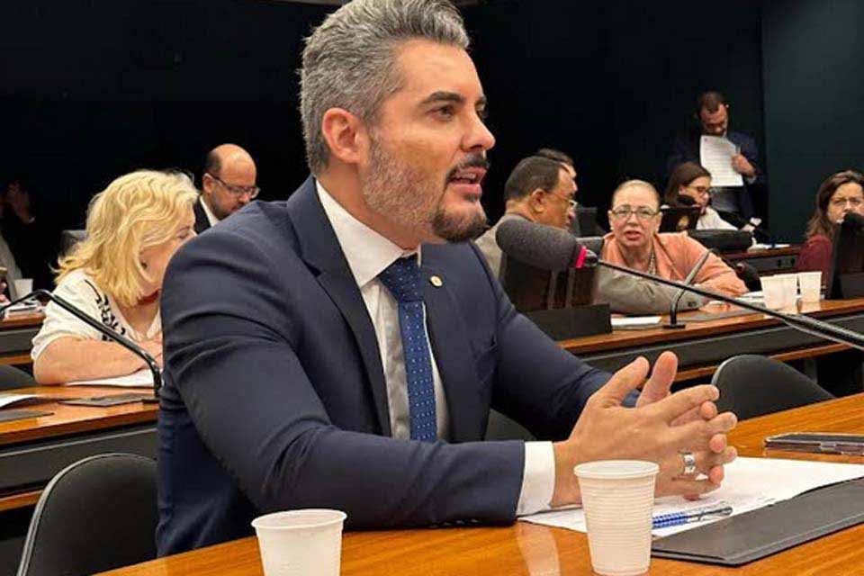 Deputado Thiago Flores critica políticas econômicas do governo federal e alerta sobre impacto nos financiamentos imobiliários