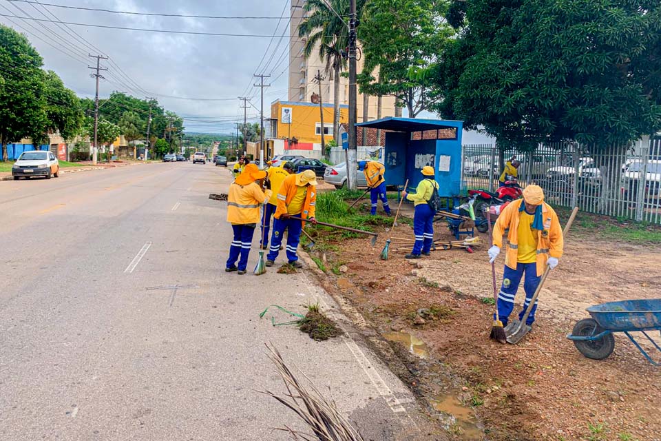 Prefeitura segue com cronograma de limpeza de ruas e avenidas em Porto Velho