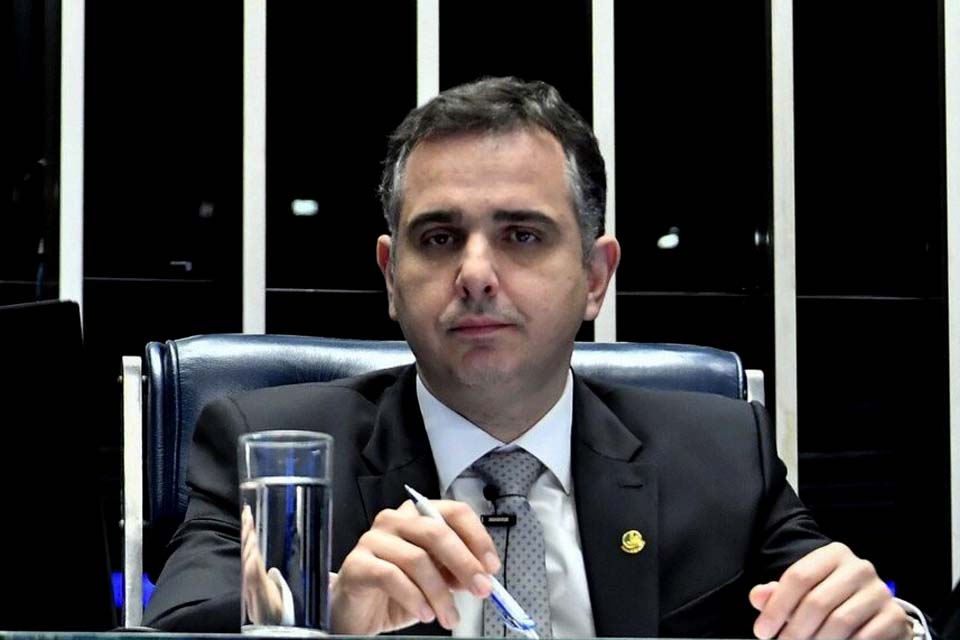 Senador pede ao STF que investigue Pacheco, Alcolumbre e do Val por suspeita de corrupção