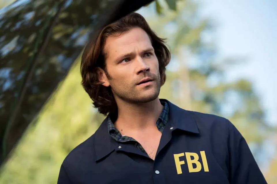 Ator Jared Padalecki, de 'Supernatural', sofre acidente grave de carro