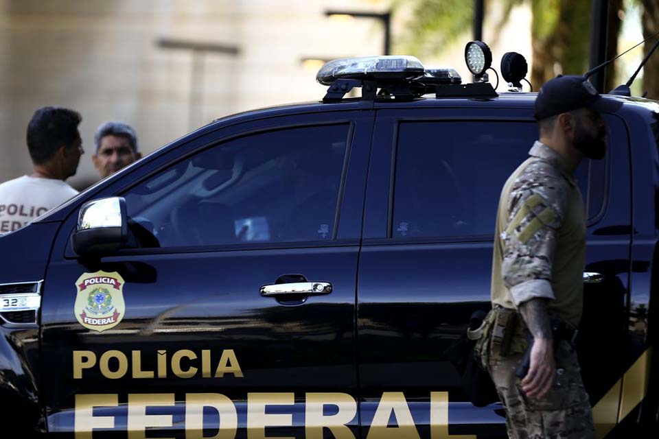 Polícia Federal investiga irregularidades em programa de alfabetização no Piauí