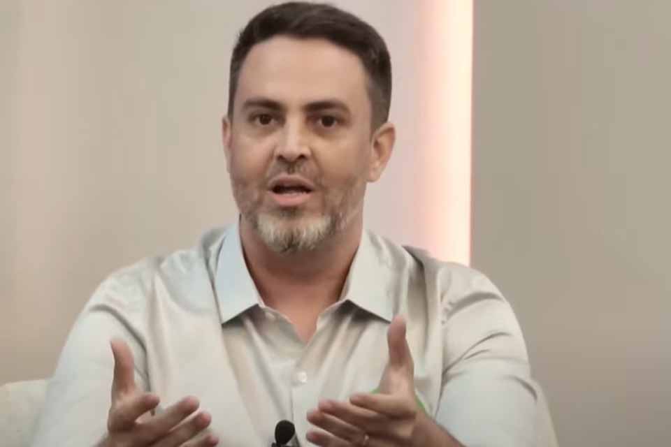 Léo Moraes critica grandes coligações, defende 