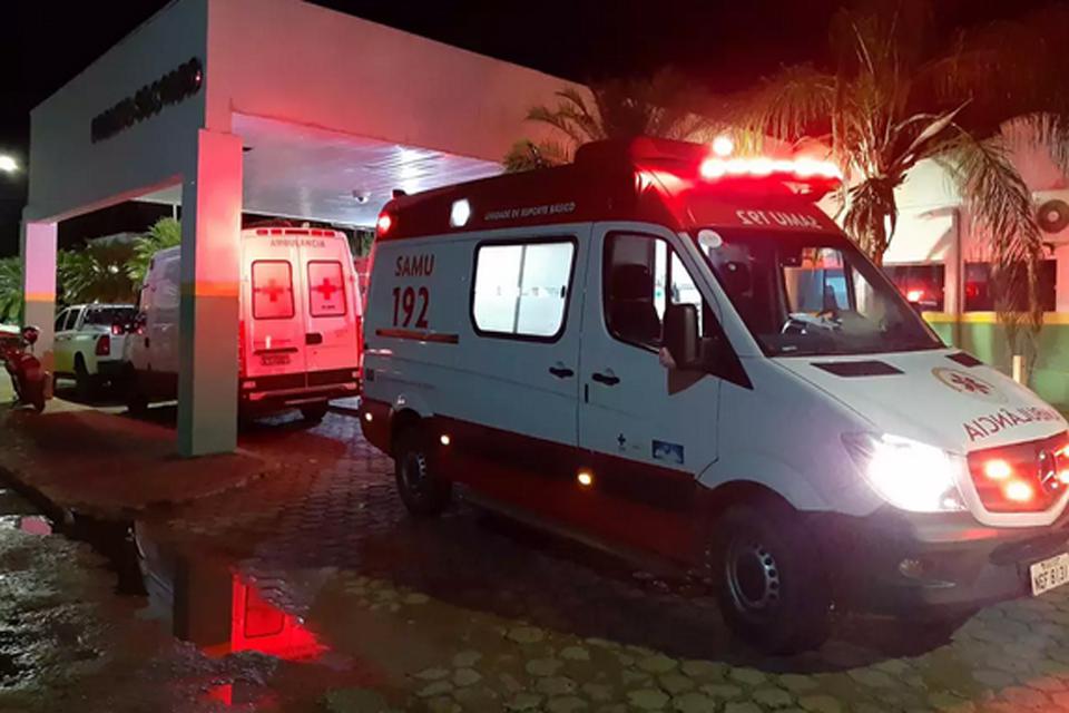 Homem é alvejado a tiros em conveniência na zona Leste