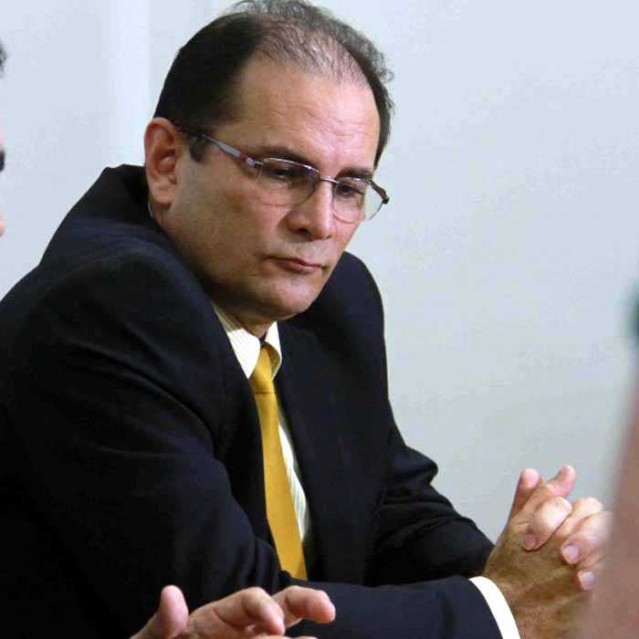 Editorial – A encruzilhada do governador Daniel Pereira