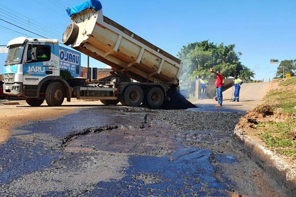 Com equipe exclusiva, prefeitura garante a manutenção de ruas pavimentadas