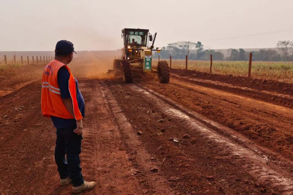 Serviços e melhorias nos 60 quilômetros da RO-391 garantem escoamento da produção rural