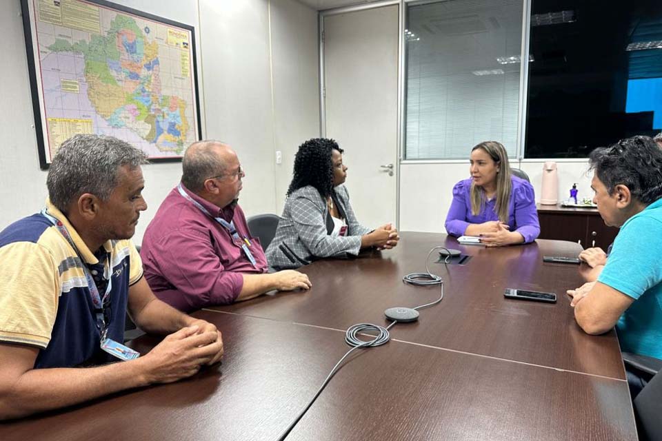 SINTERO e Sindsaúde discutem sobre reajuste do auxílio-alimentação com secretária da Sepog