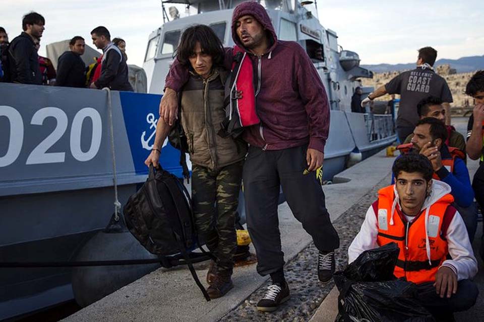 Ativistas podem pegar 25 anos de prisão por salvar migrantes