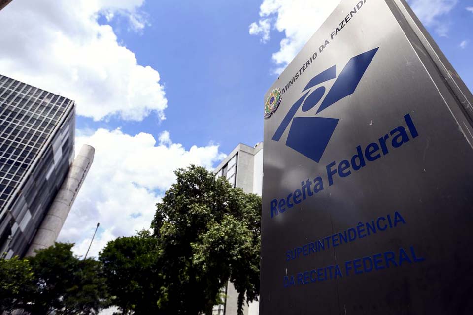 Receita abre amanhã consulta ao lote residual de restituição do IRPF