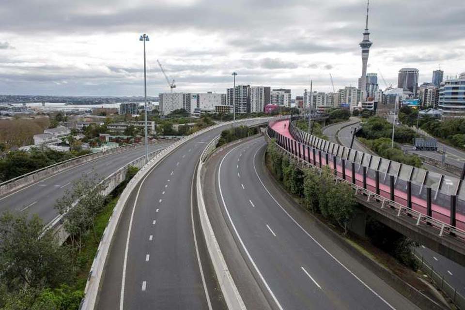 Nova Zelândia prolonga confinamento em Auckland para conter o vírus