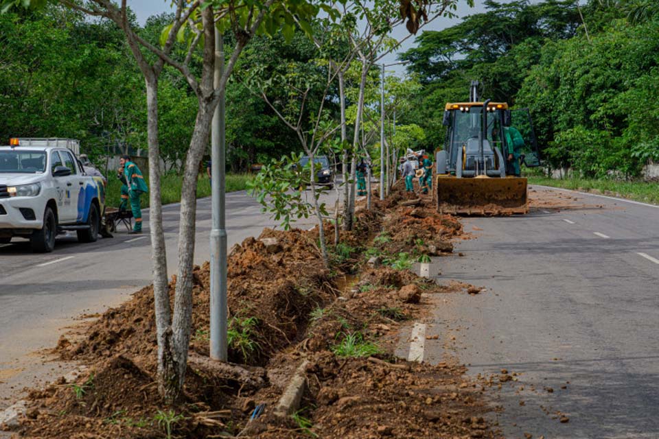 Avenida Lauro Sodré será iluminada a partir desta quinta (22); trecho próximo ao aeroporto tem cerca de 1.700 metros recebeu 58 postes e 116 luminárias