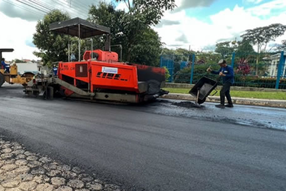 Obra de recapeamento asfáltico segue a todo vapor na Estância Turística 