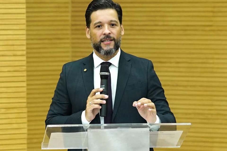 Deputado Delegado Camargo pede providências para ampliação de agendamentos para emissão de Carteira de Identidade