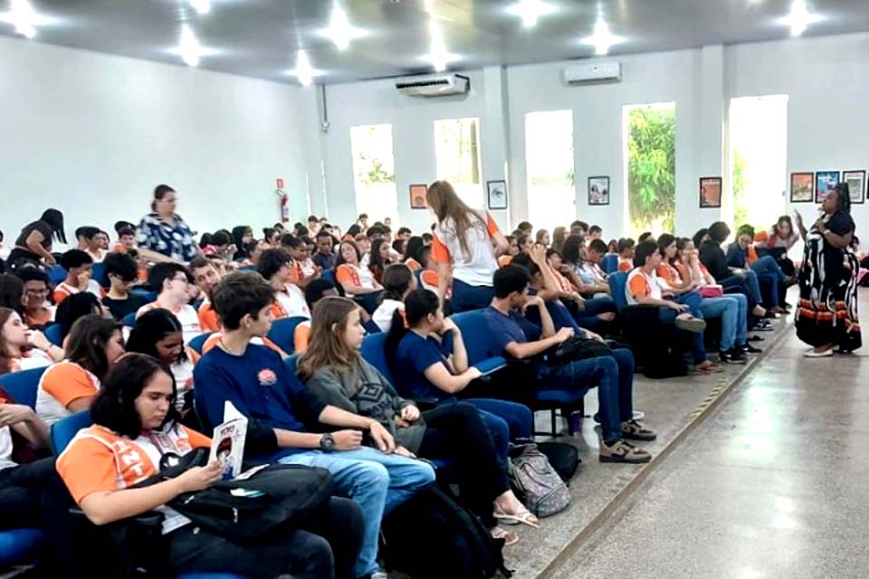 Sintero promove palestras em escolas de Cacoal em mais um projeto Novembro Negro