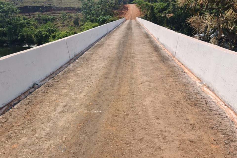 Revitalização da ponte sobre o rio Branco na Linha 47/5 em Alta Floresta do Oeste é concluída