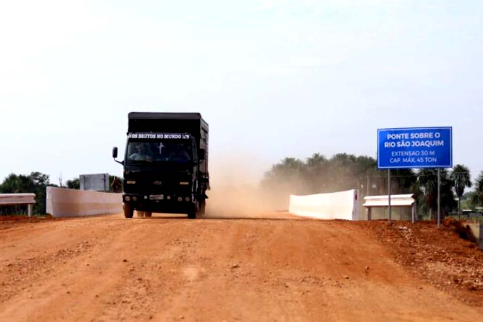 Governo do Estado entrega ponte de concreto em São Miguel do Guaporé