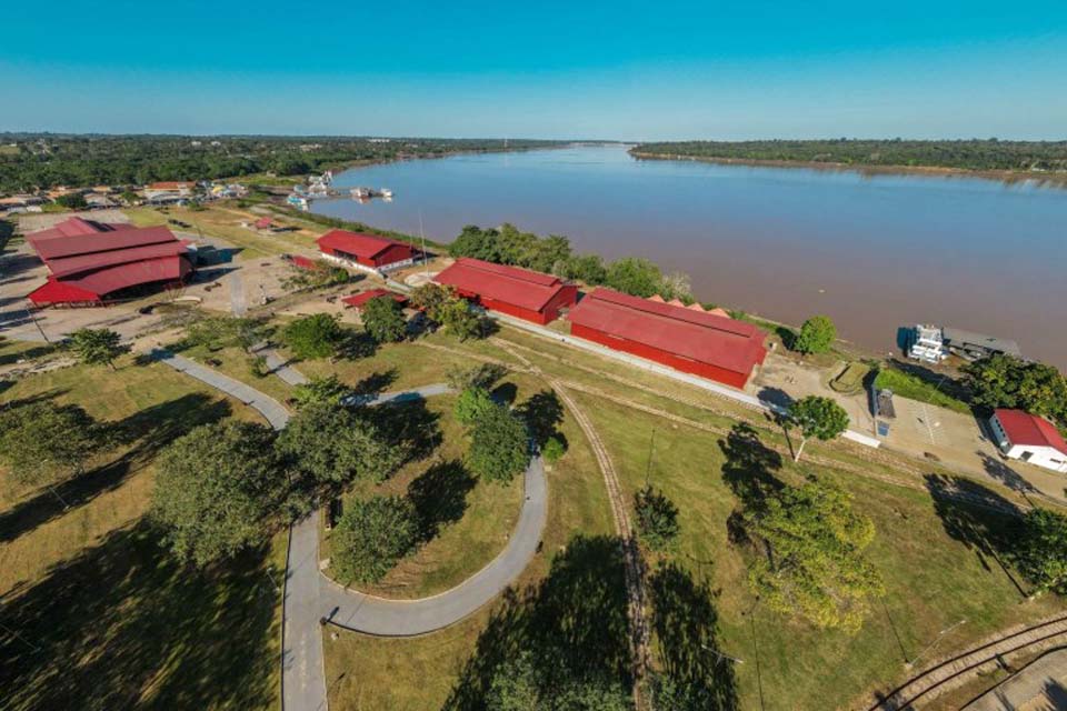 Prefeitura de Porto Velho lança “Circuito Verde e Amarelo”; pontos de ônibus serão adesivados com informações turísticas