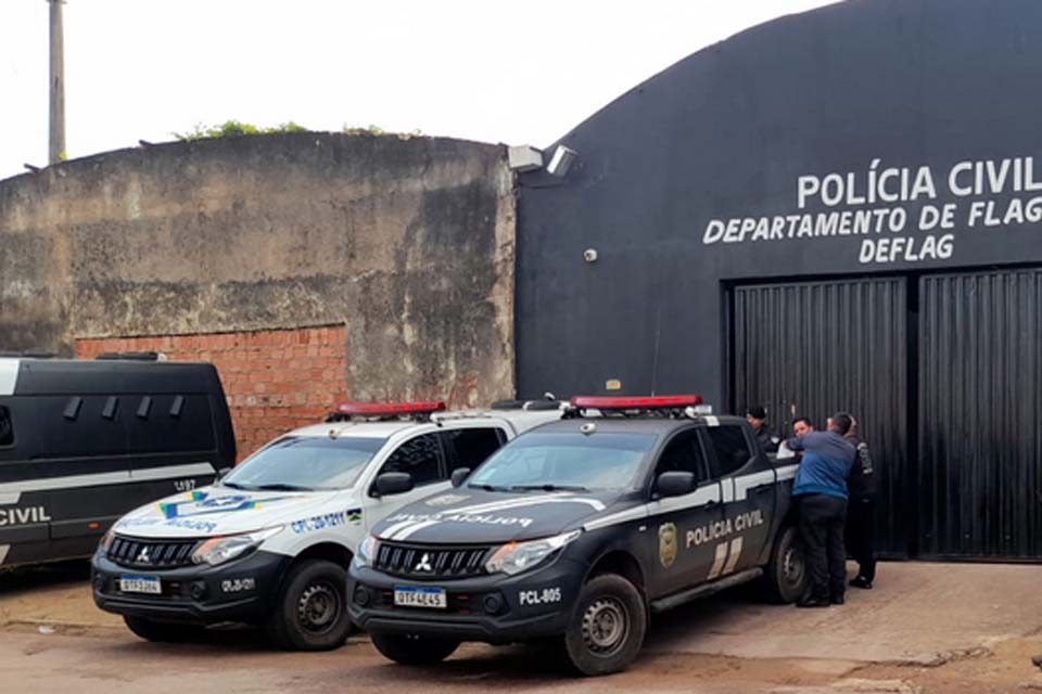 Homem é preso acusado de mostrar partes íntimas a menina de 12 anos